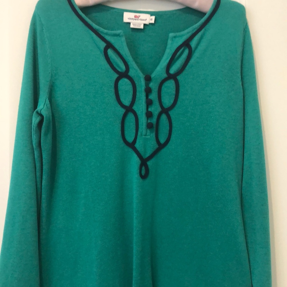Vineyard Vines sweater